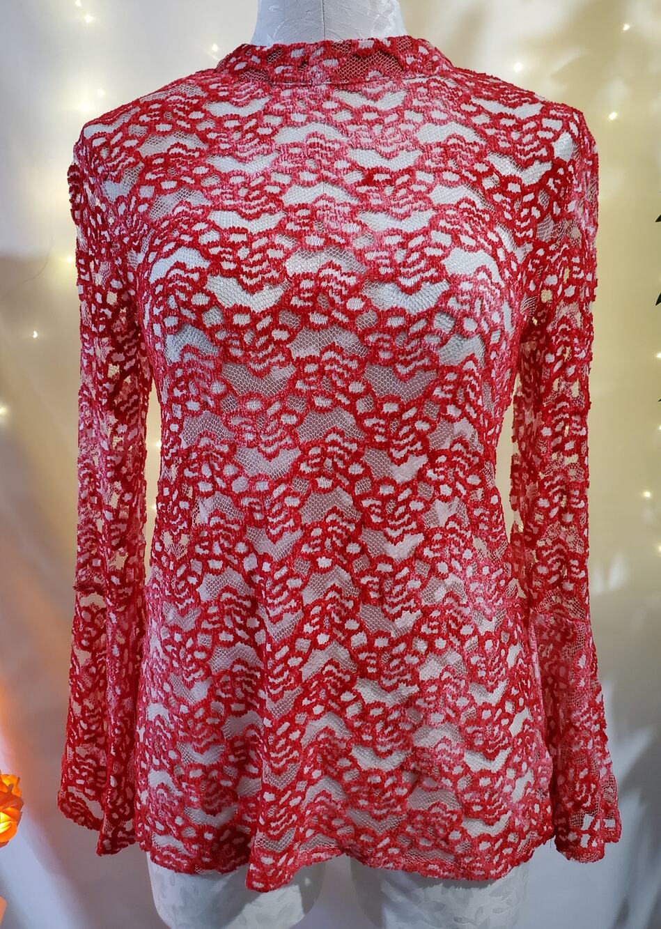 Umgee Retro Vintage Sheer Floral Lace Bell Sleeve Top Womens Size S Keyhole Neck